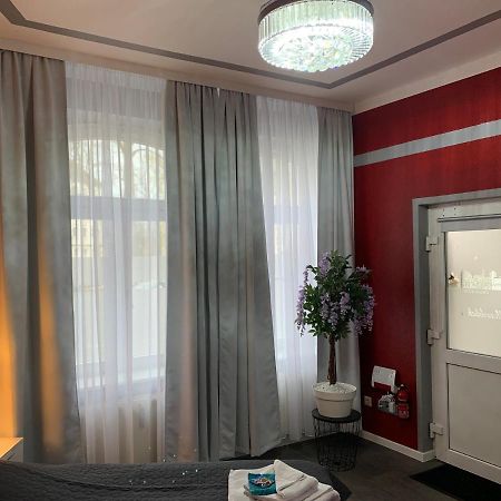 Exklusive Stadtwohnung Am Elbradweg: Best-Preis-Fewo Rathausblick 1 Fuer Max. 3 Pers. Inkl. Wlan, Prime Video & Self Check-In Виттенберге Экстерьер фото