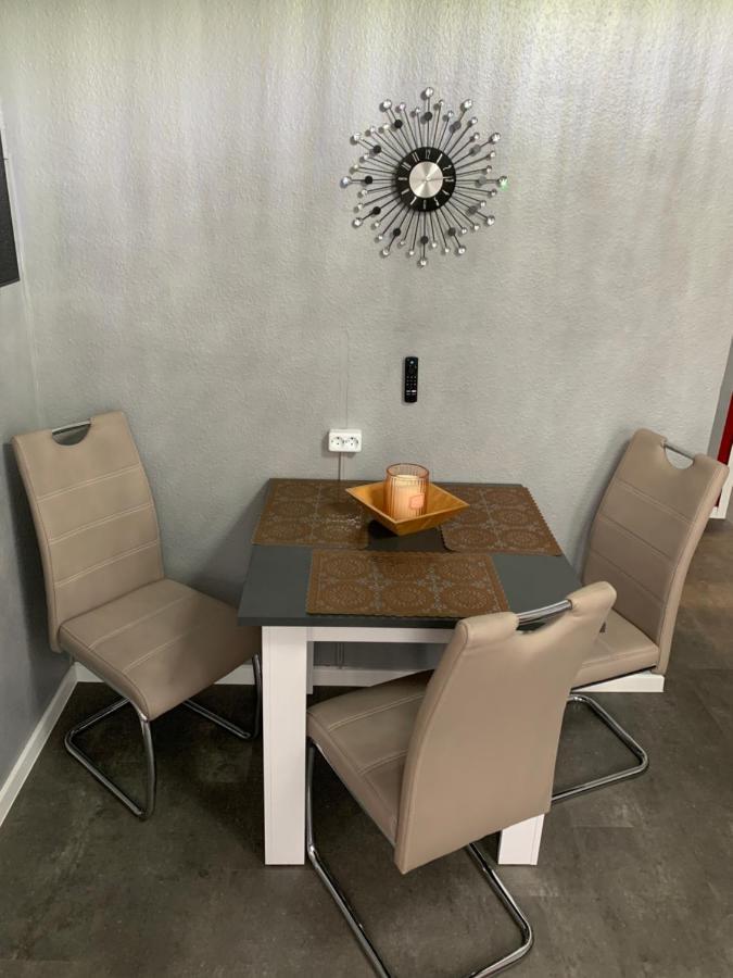 Exklusive Stadtwohnung Am Elbradweg: Best-Preis-Fewo Rathausblick 1 Fuer Max. 3 Pers. Inkl. Wlan, Prime Video & Self Check-In Виттенберге Экстерьер фото