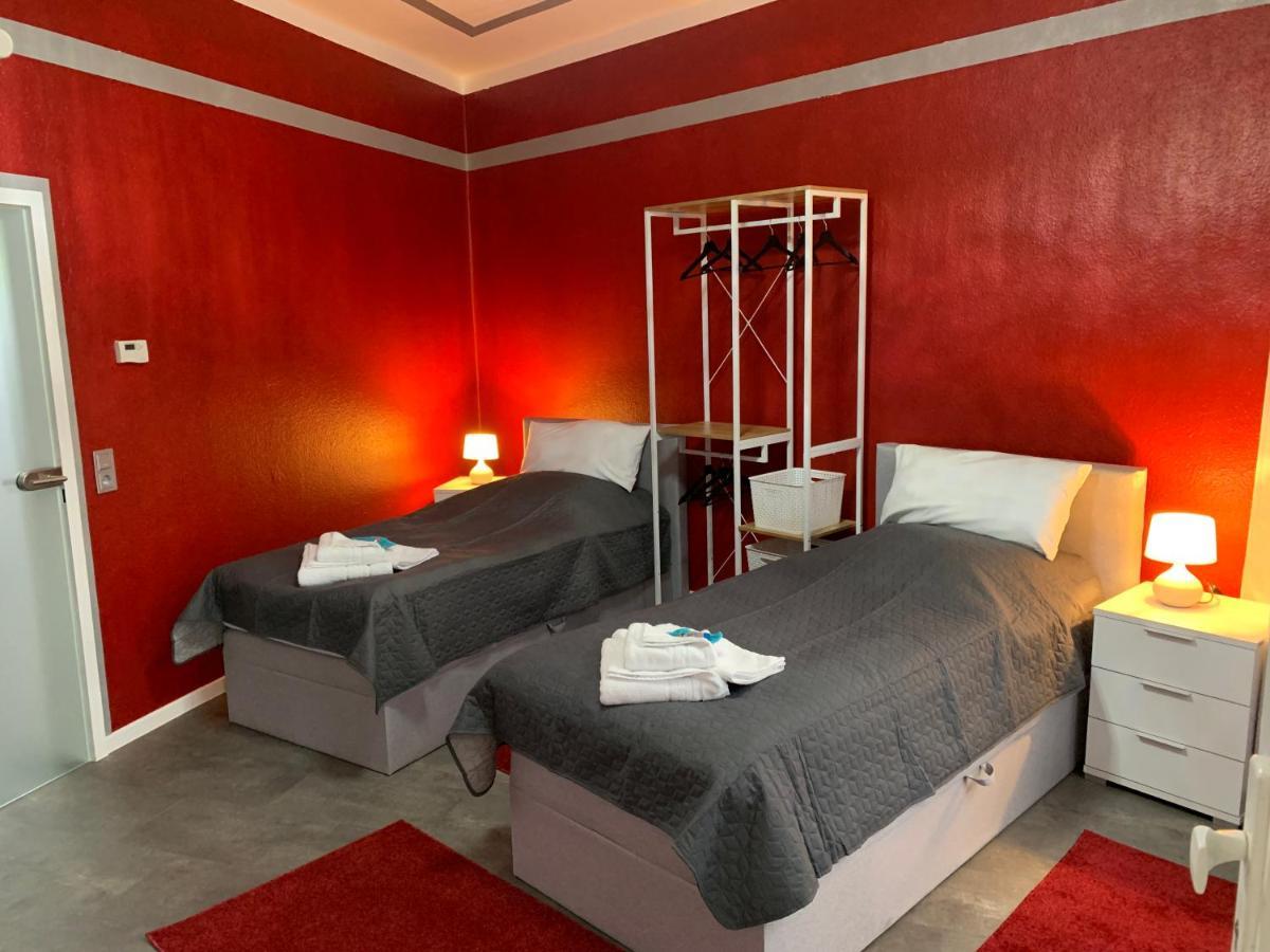 Exklusive Stadtwohnung Am Elbradweg: Best-Preis-Fewo Rathausblick 1 Fuer Max. 3 Pers. Inkl. Wlan, Prime Video & Self Check-In Виттенберге Экстерьер фото