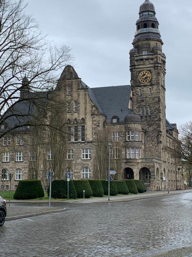Exklusive Stadtwohnung Am Elbradweg: Best-Preis-Fewo Rathausblick 1 Fuer Max. 3 Pers. Inkl. Wlan, Prime Video & Self Check-In Виттенберге Экстерьер фото