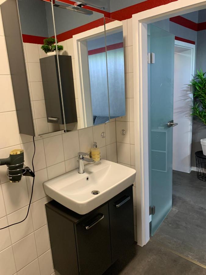 Exklusive Stadtwohnung Am Elbradweg: Best-Preis-Fewo Rathausblick 1 Fuer Max. 3 Pers. Inkl. Wlan, Prime Video & Self Check-In Виттенберге Экстерьер фото